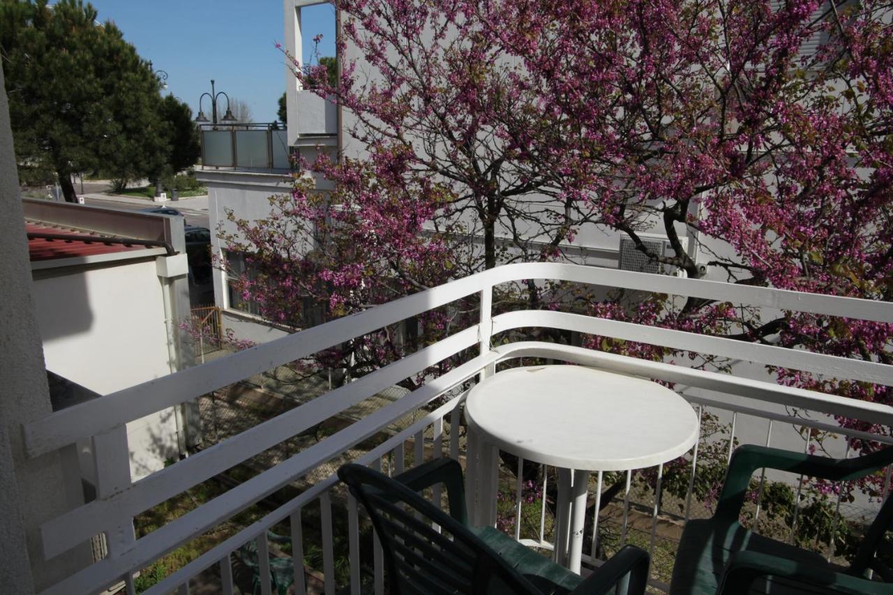 Hotel Villa Maria Чезенатико Екстериор снимка